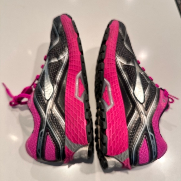 Brooks GTS 16 Edition Womens Gray Pink Athletic Running Sneaker - Picture 5 of 6